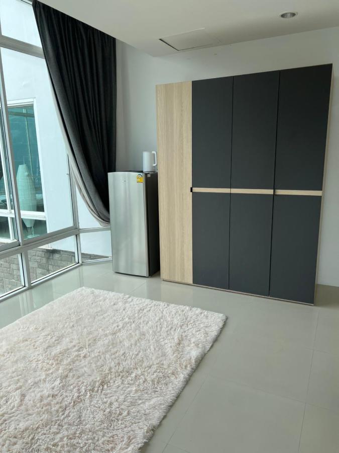 The Chu Cafe / Guesthouse Nai Harn ภายนอก รูปภาพ